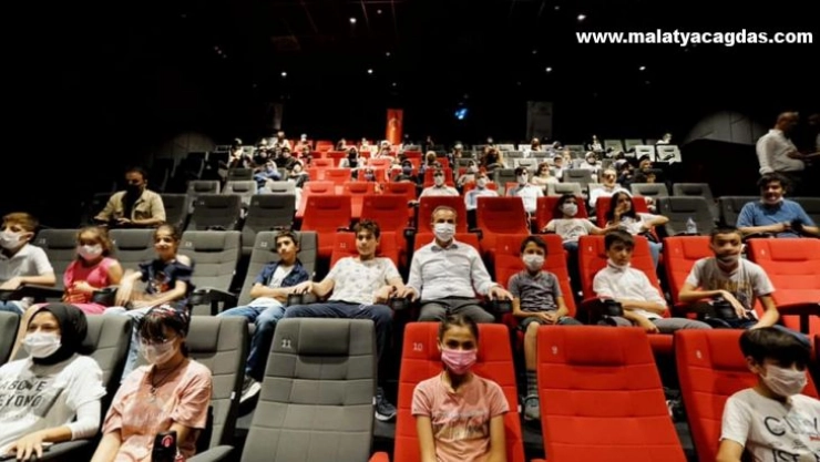 Şafak vakti filmi Adıyaman'da gösterime girdi