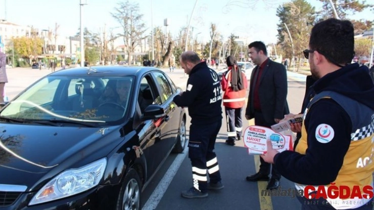 Sağlıkçılar 'Yaşama yol verin' dediler