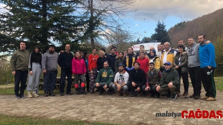 Sağlıkçılar ve işitme engelliler kampta buluştu