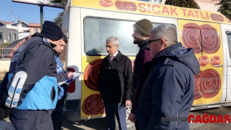 Salihli zabıtası halkın sağlığıyla oynayanlara göz açtırmıyor