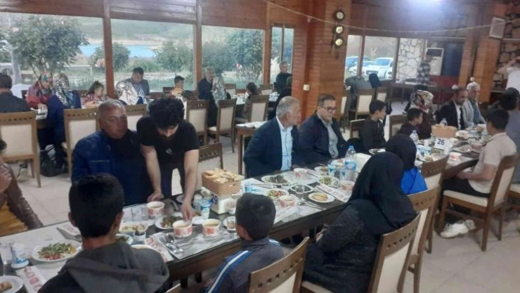 Samsat'ta şehit, gazi, öksüz ve yetim aileler iftarda buluştu