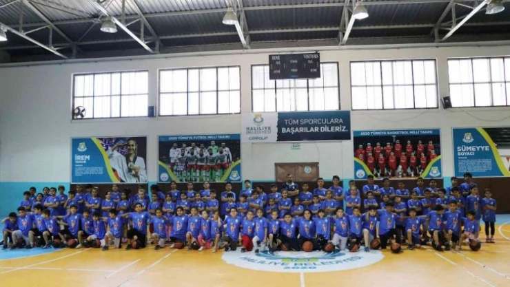 Şanlıurfa'da gençlerin vazgeçilmezi yaz spor okulları  oldu