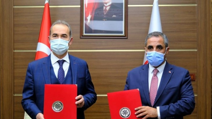 SCÜ'de toplu iş sözleşmesi imzalandı