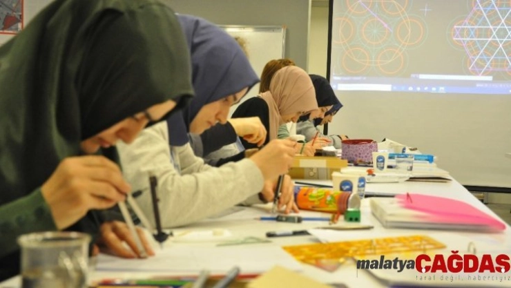 Şehir ve Medeniyet Okulu'nda eğitimler başladı