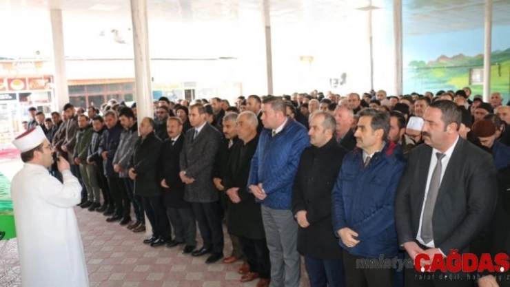 Şehit annesi son yolculuğuna uğurlandı