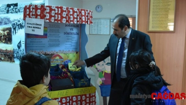 Şehit Pilot Teğmen Serkan Sağır İlkokulu'nda manav bölümü oluşturuldu