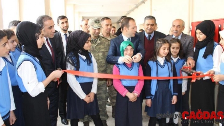 Şemdinli'de 'Görsel Sanatlar Atölyesi' açıldı