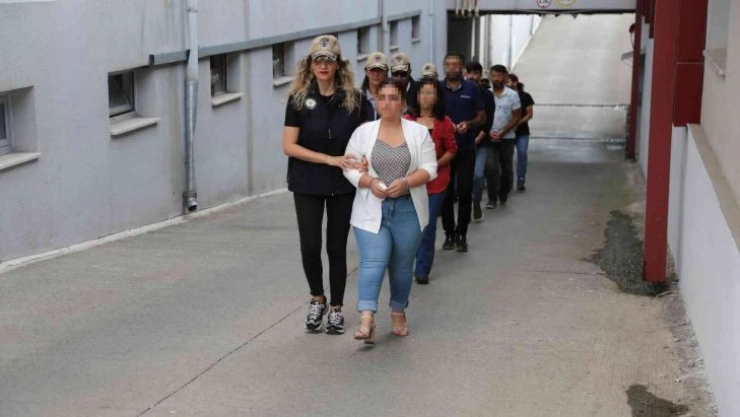 Seyhan Belediyesine PKK operasyonuna 4 tutuklama