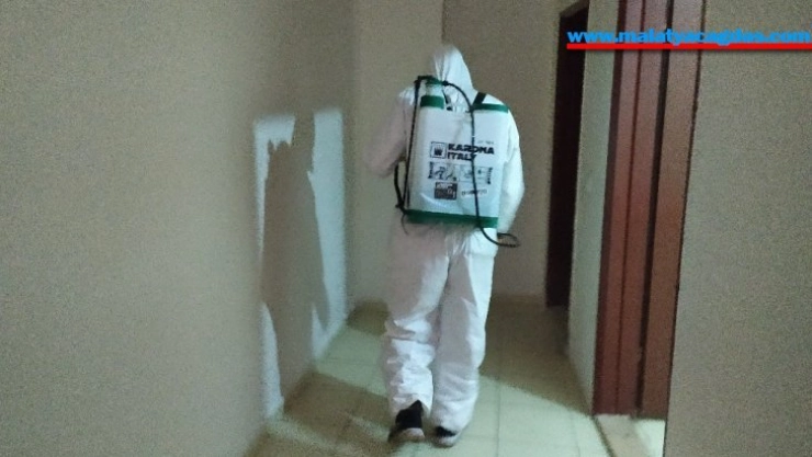 Silvan'da dezenfekte çalışması sürüyor