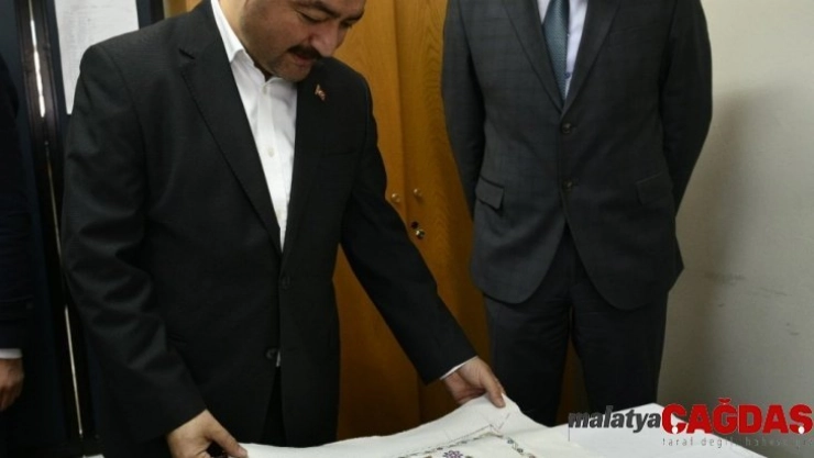 Sim sırma nakışçılığı Elbistan'da yeniden hayat buluyor