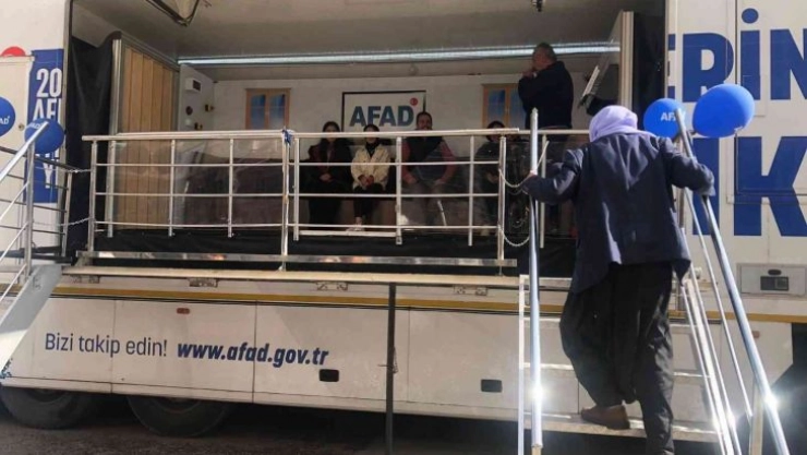 Simülasyon tırında afet eğitimi