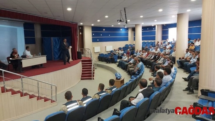 Sincik'te okul servis sürücülerine eğitim