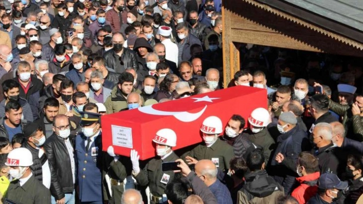 Sınıf arkadaşıydılar, iki hafta arayla şehit oldular