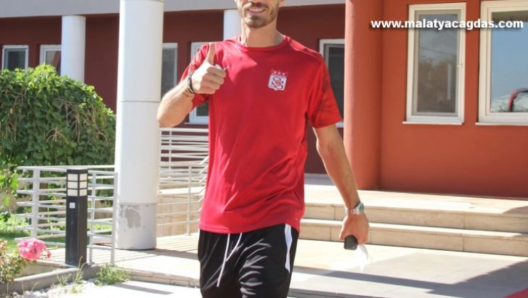 Sivasspor, Batum'a uçtu