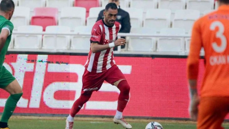 Sivasspor'da Uğur Çiftçi kırmızı kart gördü!