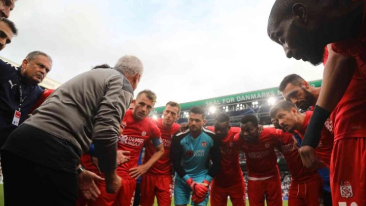 Sivasspor kötü gidişatı durdurmak istiyor