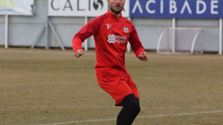 Sivasspor, Robin Yalçın'a kancayı taktı