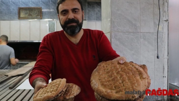 Siyez pidesiyle sağlığına kavuşan fırıncı şimdi üretip satıyor