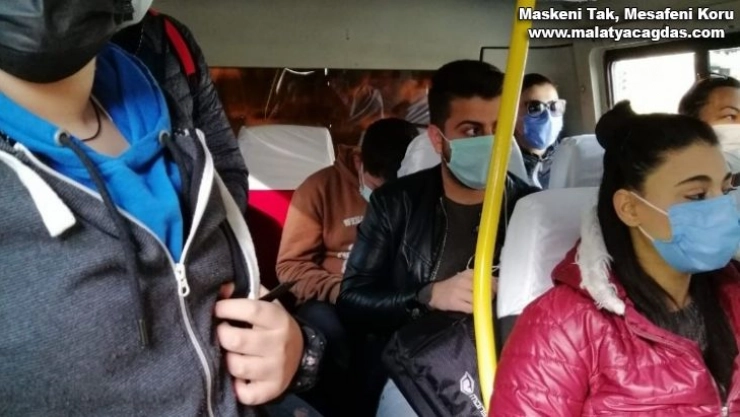 Sosyal mesafeye uymayan sürücüler polisten kaçamıyor