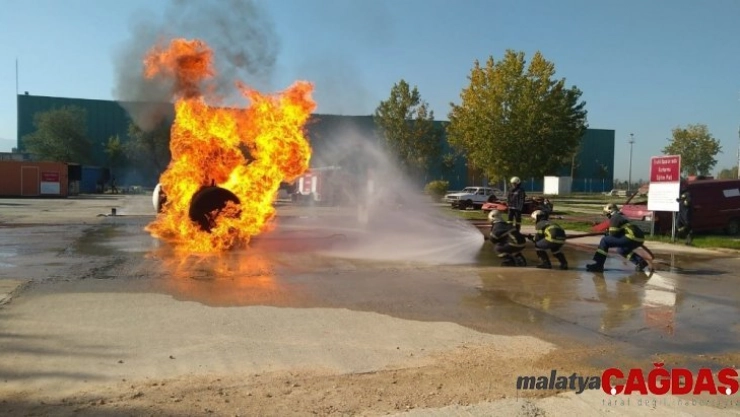 Şuhut Belediyesi İtfaiye Amiri Taşpınar, itfaiyeci yetiştirme eğitimlerine katıldı