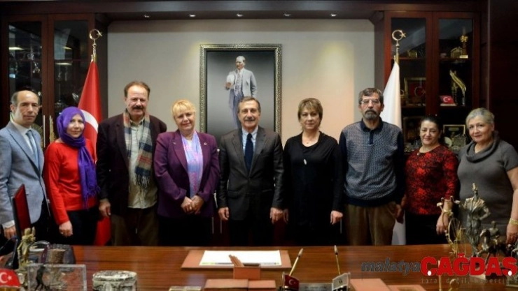 Sultanlar Zeybek Ekibi'nden Ataç'a ziyaret