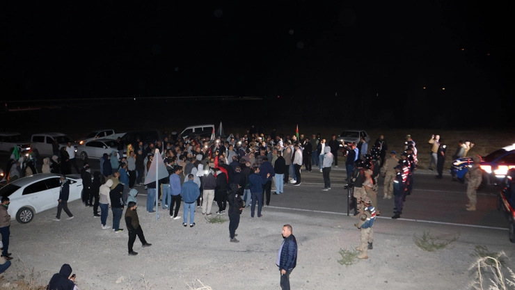 Sumud Filosu'na destek için meydanlara inip Kürecik'e gitti