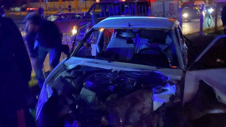 Sürücünün kontrolünü kaybettiği otomobil dehşet saçtı