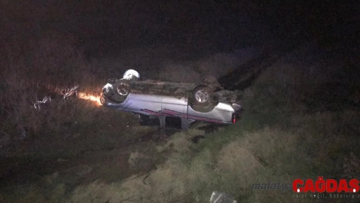 Takla atan kamyonetin sürücüsü öldü