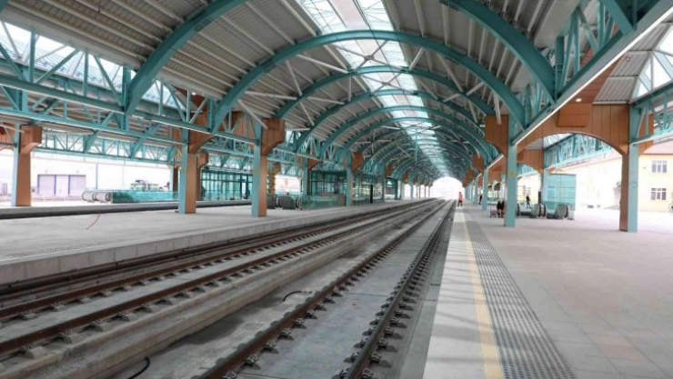 Tamamlanan Sivas YHT Garı yolcu kabulüne hazır