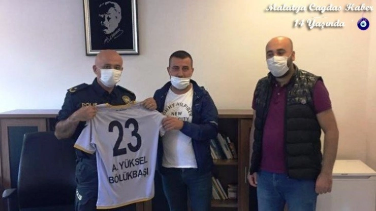 Taraftarlardan, Spor Şube Müdürüne ziyaret