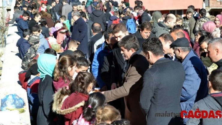 Tarihi köprüde Yerli Malı Haftası kutlandı