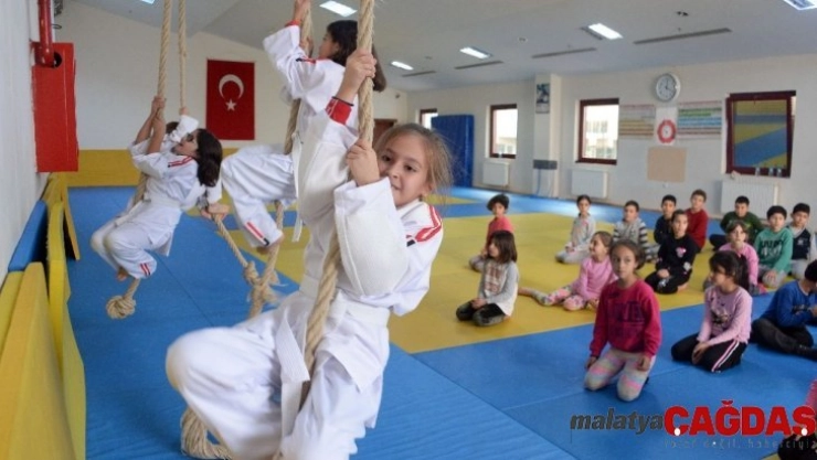 Tataminin yıldızları Osmangazi'de yetişiyor