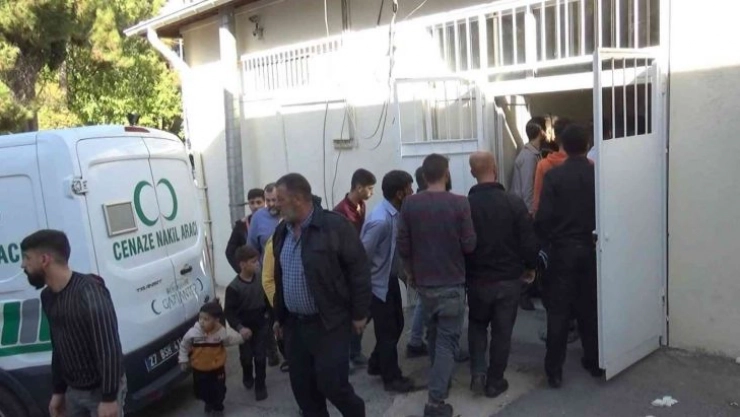 Tedavi için geldiği hastanede sedyeden düşen hasta hayatını kaybetti