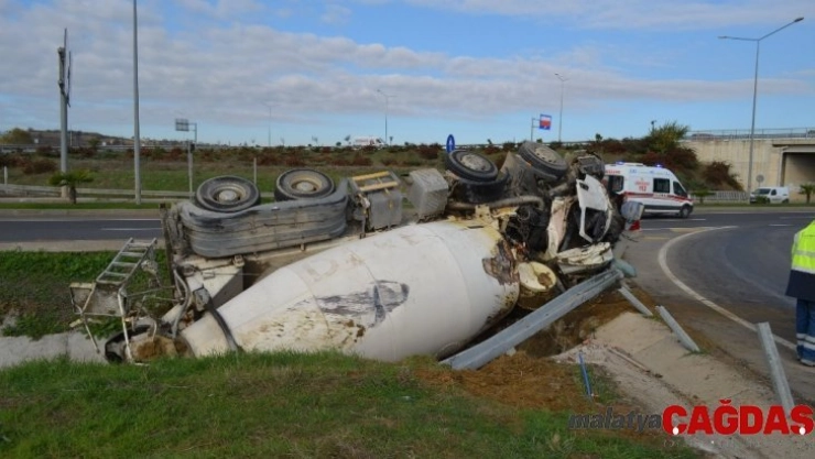 Tekirdağ'da beton mikseri devrildi: 1 yaralı