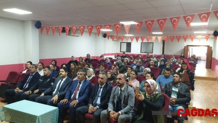 Teknolojinin çocuklar üzerindeki etkisi anlatıldı