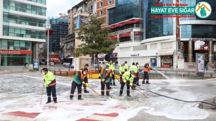 Temizlik işi yöresel müzikle birleşince binlerce beğeni aldı