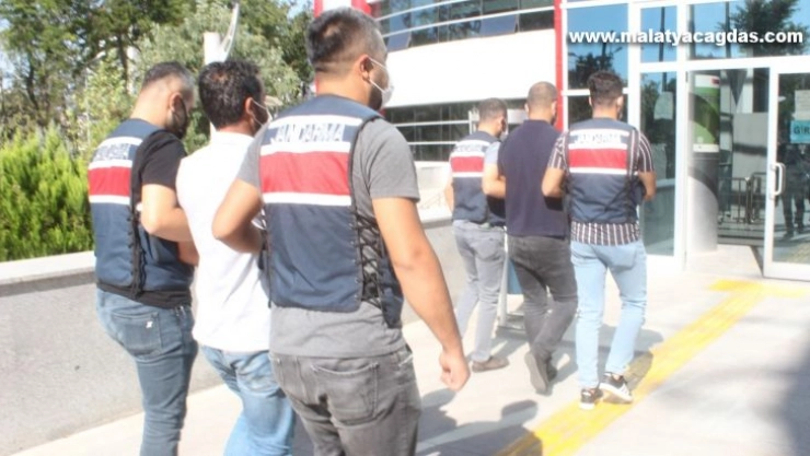 Teröristlere erzak taşıyanlara operasyon