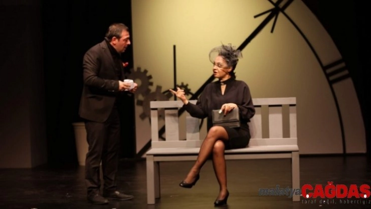 Tiyatro Anadolu'dan 'Yolcular' prömiyeri