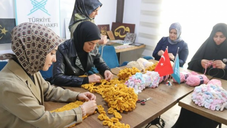 TÜGVA Hünerhane Atölyesi'nde İlmek İlmek Dayanışma