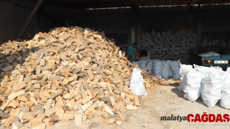 Turgutlu Belediyesinden 700'den fazla aileye yakacak yardımı