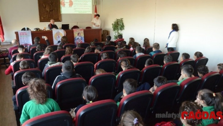 Türk Böbrek Vakfı Başkanı Timur Erk: '3 milyon obezitenin yüzde 60'ını çocuklar oluşturuyor'