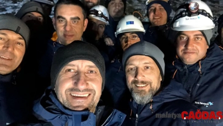 Türk Telekom CEO'su Ümit Önal yeni yıla -15 derecede çalışan ekiplerle girdi