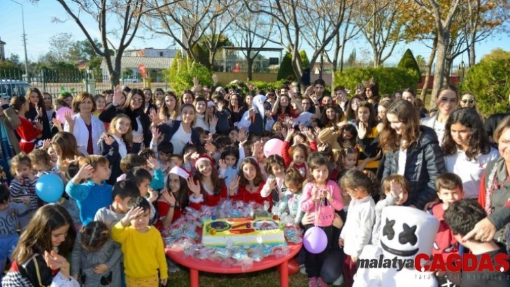 Türkan Saylan Kreşinde yeni yıl heyecanı