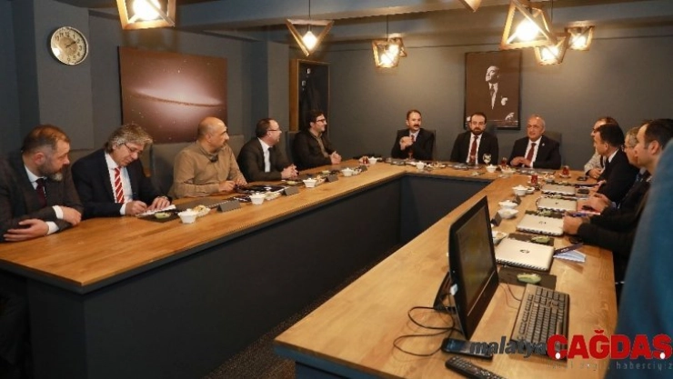 Türkiye'nin stratejik ve jeopolitik konumu Atatürk Üniversitesi'nde konuşuldu