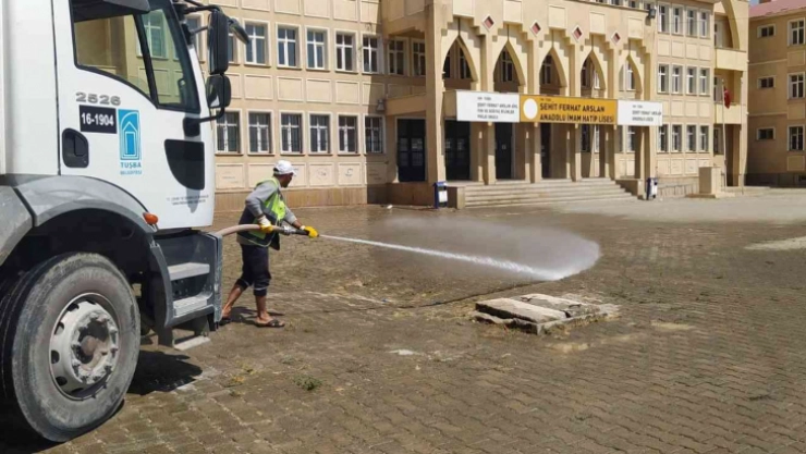 Tuşba Belediyesi'nden eğitime tam destek