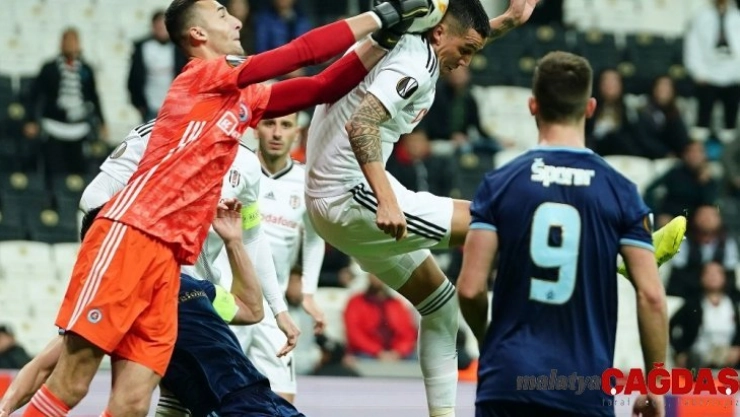 UEFA Avrupa Ligi: Beşiktaş: 2  - Slovan Bratislava: 1 (Maç sonucu)
