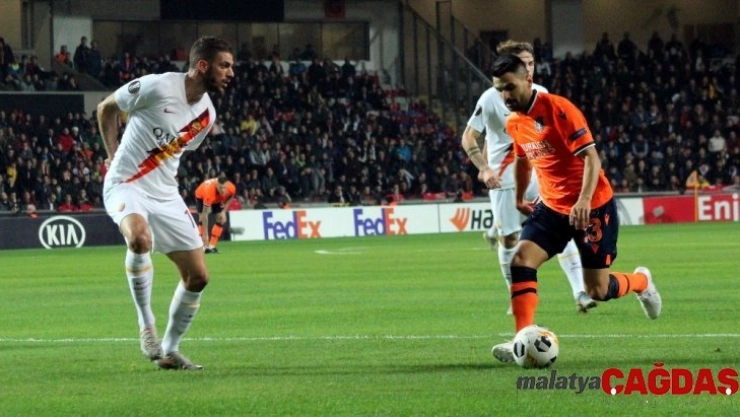 UEFA Avrupa Ligi: M. Başakşehir: 0 - Roma: 3 (İlk yarı)
