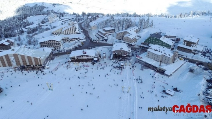 Uludağ'da hafta sonu yoğunluğu