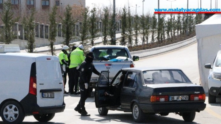 Umreden dönenlerin başkentteki karantina süreci devam ediyor