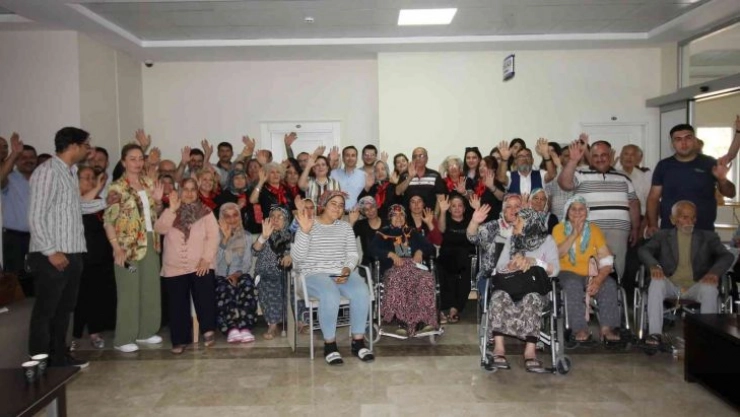 Umut Evi'nde moral konseri